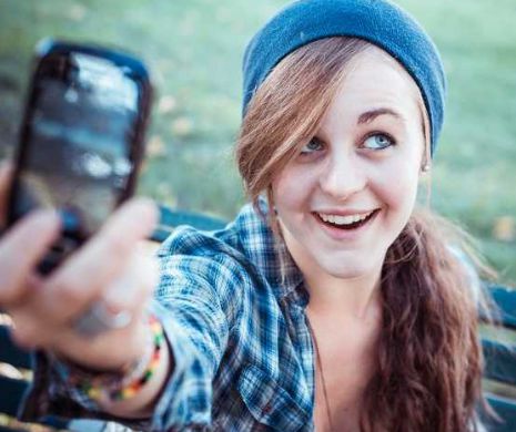 Incidente INCREDIBILE. Ruşii îşi pun VIAŢA în pericol din cauza unor SELFIE-URI