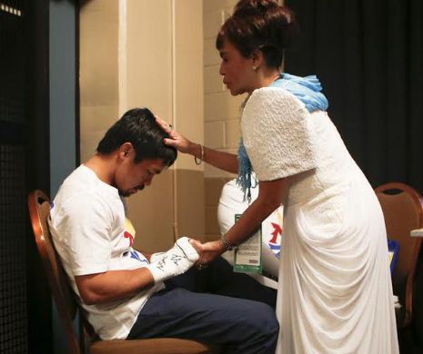 Mama lui Pacquiao îl ACUZĂ pe Mayweather că a boxat „murdar” contra fiului ei: „Dacă l-aş vedea? I-aş arăta eu eschivă!”
