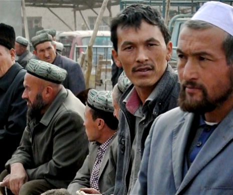Metoda PERVERSĂ a comuniștilor chinezi prin care SUBMINEAZĂ Islamul