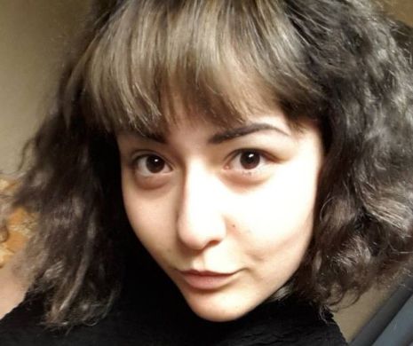 Nu se mai epileaza de opt ani si crede ca asta o face sa fie o femeie adevarata. Cum arata tanara fara haine. FOTO
