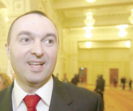 Povestea lui Adomniței, baronul care a luat elicopterul ministerial pentru a ajunge la logodnă