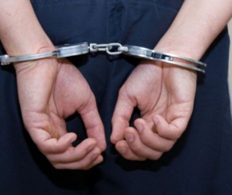 REVOLTĂTOR. Un învăţător din Giurgiu a fost ARESTAT PREVENTIV pentru că ar fi întreţinut relaţii sexuale cu minori