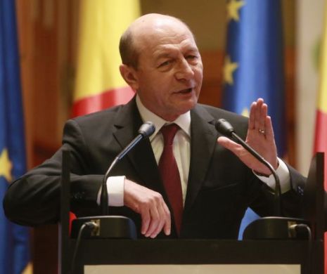Traian Băsescu: Ponta va rămâne premier p,ână în 2016, îl tămâiază pe Iohannis de dimineață până seara