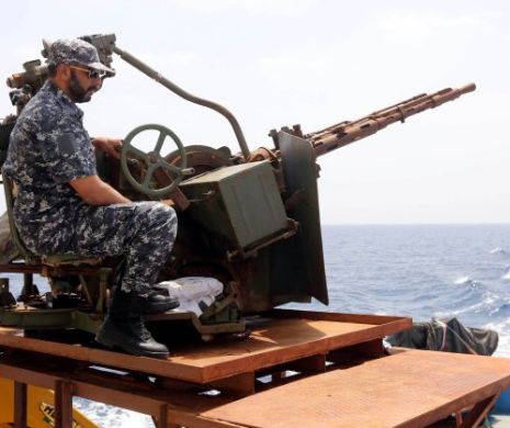 UE vrea acţiuni militare contra traficanţilor de persoane de pe Mediterană