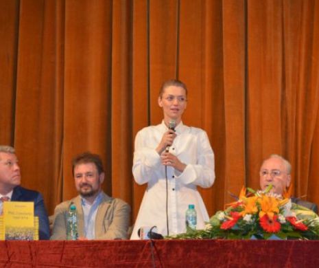 Alina Gorghiu-Victor Ponta este dispus să dea trei sferturi din cabinet către UNPR pentru a rămâne premier