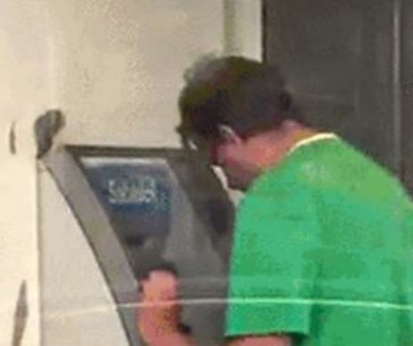 Ce se întmâplă când eşti mort de BEAT şi insişti să scoţi bani de la bancomat. Urmarea este incredibilă | VIDEO