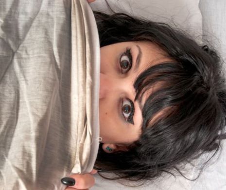 Drăcușorul îmi smulgea perna de sub cap