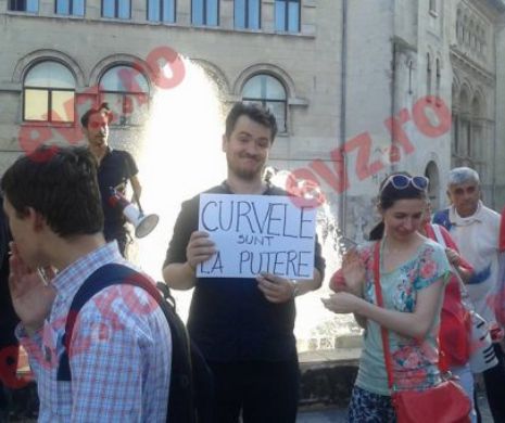 Jandarmeria a inconjurat Piata Universităţii | GALERIE FOTO