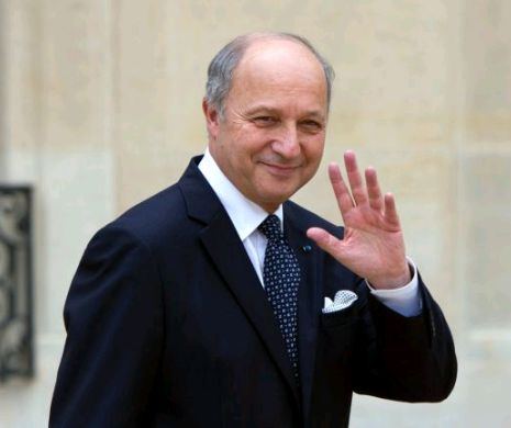 Parisul VESEL: O adunătură de BISERICUȚE împotriva ISIS