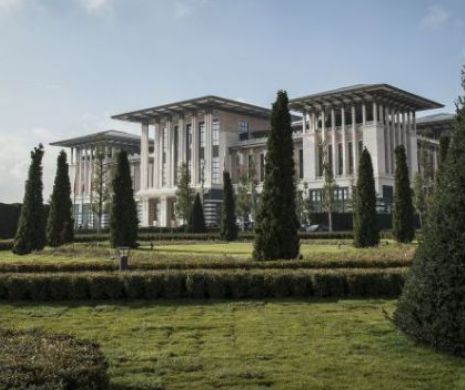 Preşedintele Turciei este ACUZAT că iroseşte banii ţării pentru a-şi decora baia cu VASE de toaletă din AUR
