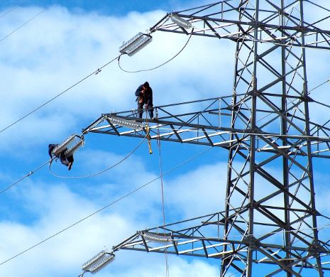 Revizie la Enel. Vezi judeţele unde se opreşte lumina