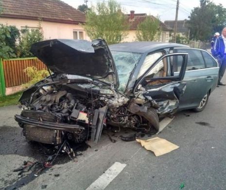 Accident GRAV de circulaţie în Satu Mare. Mai multe persoane şi-au PIERDUT viaţa