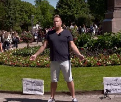 Aveţi curaj să faceţi asta? "Sunt infectat cu virusul HIV ... atinge-mă!" | VIDEO