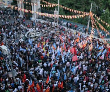 Ce se petrece în Turcia? Cu cine își REGLEAZĂ conturile Erdogan: cu ISIS sau cu Kurzii?
