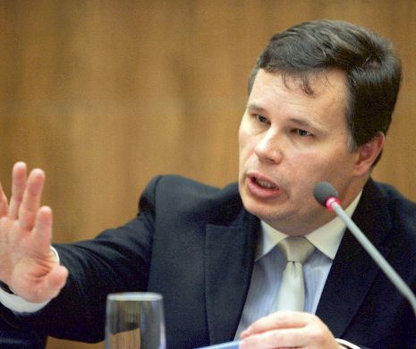 Cum îl ridiculiza o directoare penală pe reprezentatul FMI în România:  “Ne-am pupat cu Jeffrey Franks, am dat mâna cu el, am zis ce frumos şi ce deştept este el şi aşa, şi-am plecat”