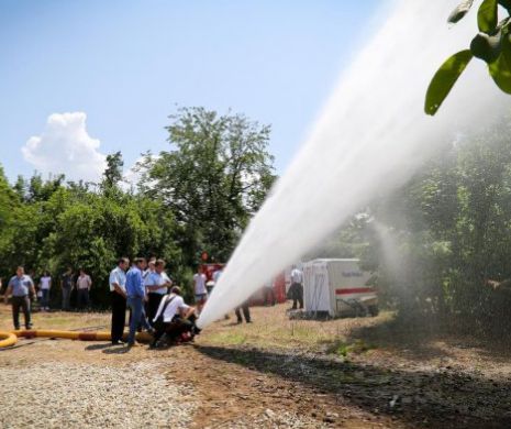 Demonstrație inedită la Snagov, cu echipamente unice de intervenţie în caz de incendii sau inundaţii