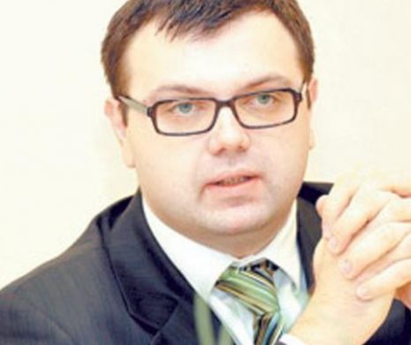 EXCLUSIV. 1.579 de pietre semiprețioase și 205 tablouri au fost găsite de procurorii DNA la locuința milionarului Horia Simu