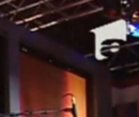 Imaginile desfrâului cu o vedetă de la Antena 1! Avem dovada că s-a "vândut" pe bani
