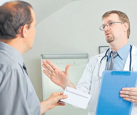 INEDIT. 130 de pacienți au recunoscut la DNA că au dat șpagă medicului. MOTIVUL: “Așa se obișnuiește când mergi la doctor!”