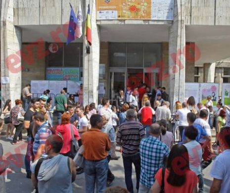 Înghesuială la admiterea în facultăți
