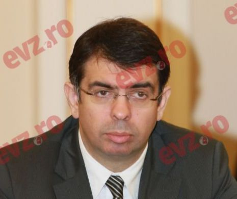 Robert Cazanciuc, despre modificările la Legea avocaţilor: "Unele au fost propuse chiar în Parlament. Nu au fost văzute de colegii de la MJ"