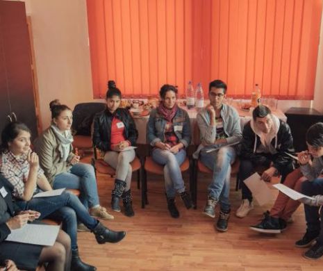 Tinerii din rural provoacă schimbarea prin metode creative