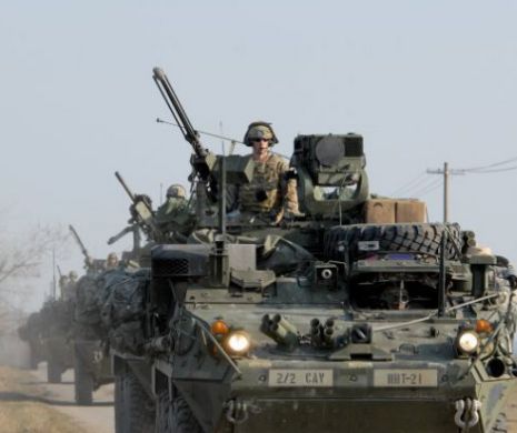 Trupele georgiene efectuează exerciţii militare comune cu mai multe state NATO, între care şi România, la o bază aeriană din apropierea capitalei Tbilisi.