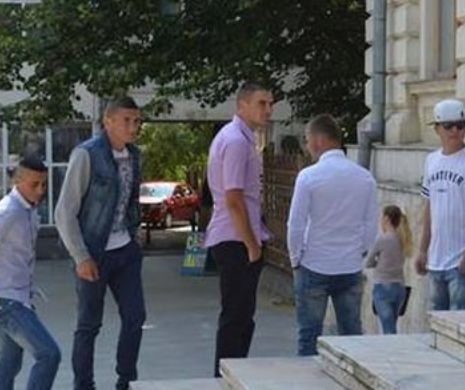 Vezi cum ARATĂ BESTIILE care au violat-o pe fata din Vaslui până au lăsat-o în stare de INCONŞTIENŢĂ | GALERIE FOTO