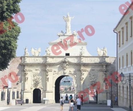 Alba Carolina, cetatea unde Horia, Cloșca și Crișan se duelează în like-uri cu soldați austrieci de secol al XVIII-lea