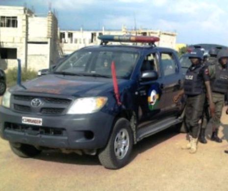 Ars de viu pentru că a furat o oală cu ciorbă!