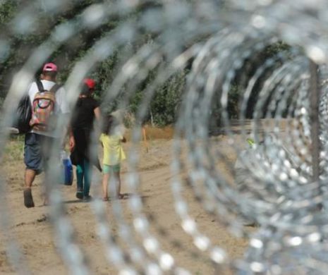 Au sosit cu doar câteva zile înainte ca zidul să fie ridicat: O mie de imigranţi au ajuns în Ungaria