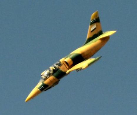 AVION de vânătoare PRĂBUȘIT în centrul unui oraș. Zeci de morţi şi răniţi
