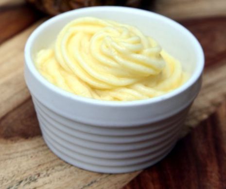 CE conţine îngheţata: Amestecuri de uleiuri vegetale!