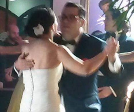 Ce s-a întâmplat la nunta lui Răzvan Popescu? Iată imaginea pe care vedeta Radio Zu a ţinut-o ascunsă mai bine de un an