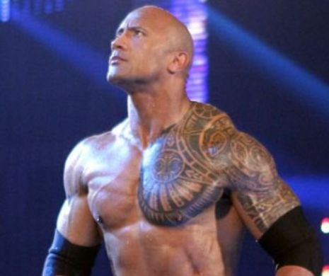 Crezi că The Rock este musculos? IMAGINE FABULOASĂ O să te şocheze când vezi cum arata tatăl său in tinereţe