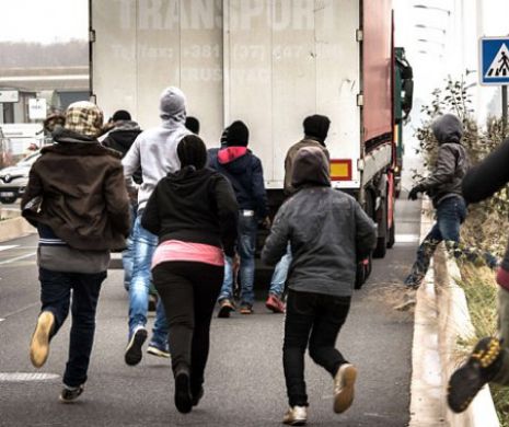 Guvernul britanic ameninţă imigranţii ilegali cu ÎNCHISOAREA