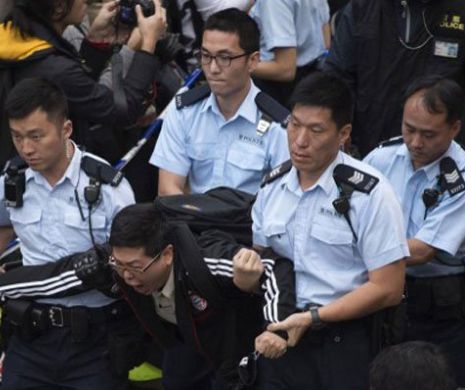 Operaţiuni ilegale la bursă: Poliţia chineză anchetează 11 persoane