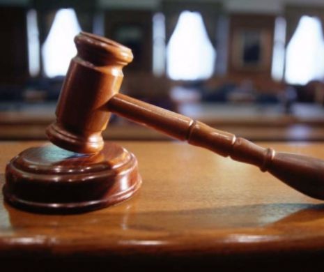 POLIȚIȘTI, reținuți pentru că ar fi mușamalizat un accident rutier. Judecătoria Sectorului 1 decide dacă aceștia vor fi arestați