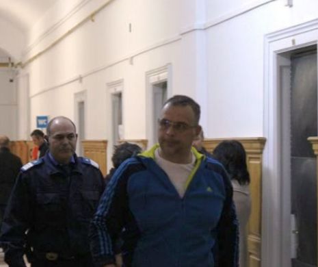 RECHIZITORIU DNA. Director din CFR, acuzat de corupție, către o angajată: "Te calc în picioare, fii atentă". Presiuni pentru a încălca legea!