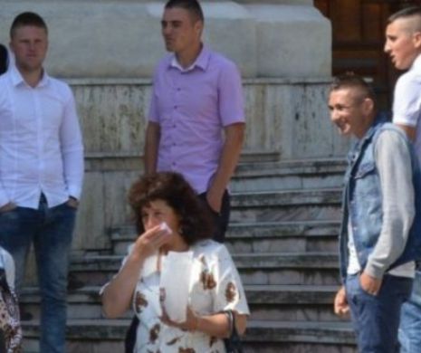 Tatăl fetei violate de cele şapte BRUTE din Vaslui: "Cine are bani NU face pedeapsă. Asta este realitatea!". Vineri se judecă un nou termen al procesului