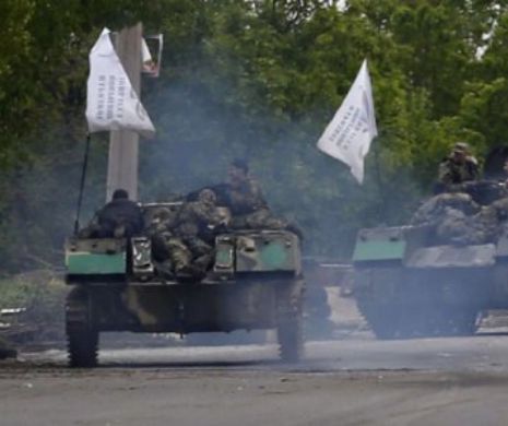 VIOLENȚE ÎN UCRAINA. Rebelii atacă în zona portului Mariupol