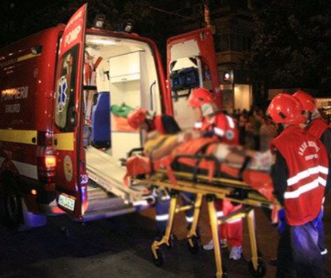 Accident FATAL pe DN1: Două persoane au murit după coliziunea dintre o maşină şi un autocar