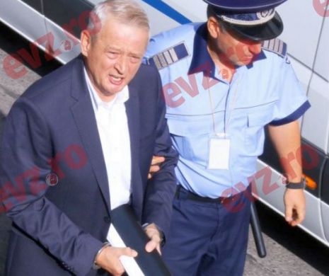 Cum a uitat primarul Oprescu de 71.000 de lei, bani descoperiți în urma perchezițiilor DNA