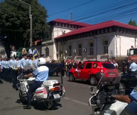 Dan Fripis, pompierul mort în misiune la Constanţa, înmormântat cu onoruri militare