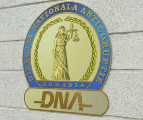 Faimosul procent de 10% din valoarea lucrărilor în MITĂ , acum şi la MAE.DNA:  Doi angajaţi de la Externe, urmăriţi penal