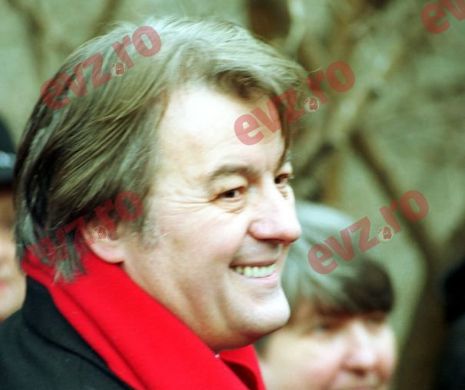Imagini INEDITE din ARHIVA EVZ: Momente din viaţa lui Corneliu Vadim Tudor | Galerie FOTO