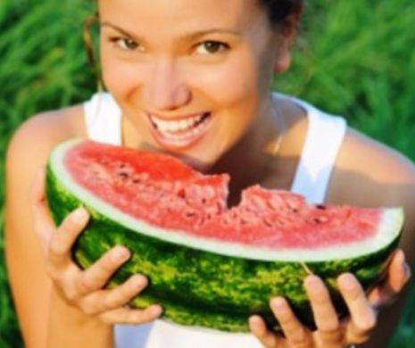 Motivul ULUITOR pentru care pepenele verde nu ar trebui consumat imediat după masă