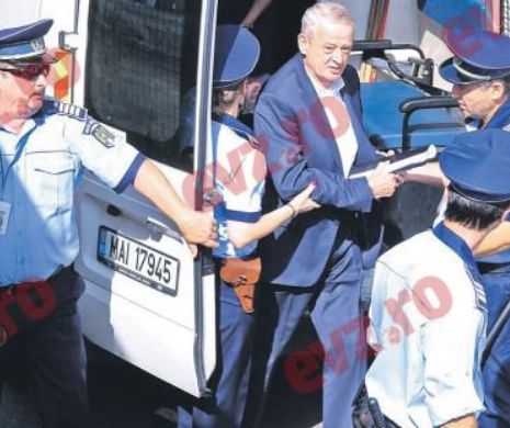 Oprescu a aflat în celulă că va rămâne fără postul de primar