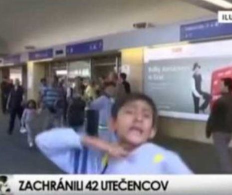 VIDEO ŞOCANT. GESTUL copiilor MUSULMANI care trădează adevăratul SCOP din spatele valului de migratie. Ne ameninţă cu MOARTEA