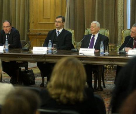 90 de scenarii dure privind criza din Ucraina